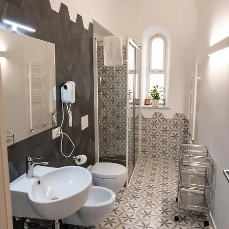 Bed & Breakfast Ai Tre Mercati 4*