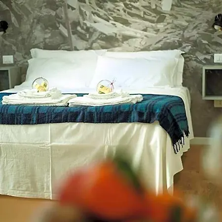 Bed & Breakfast Ai Tre Mercati 4*
