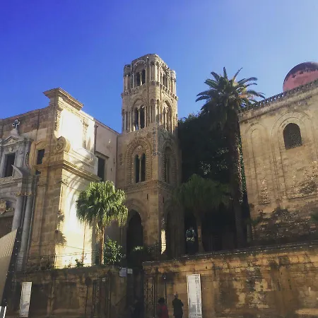 فندق مبيت وإفطار Ai Tre Mercati